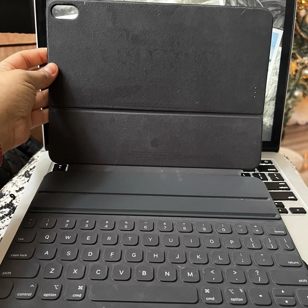 Apple Smart Keyboard Folio (for iPad Pro 11-inch)